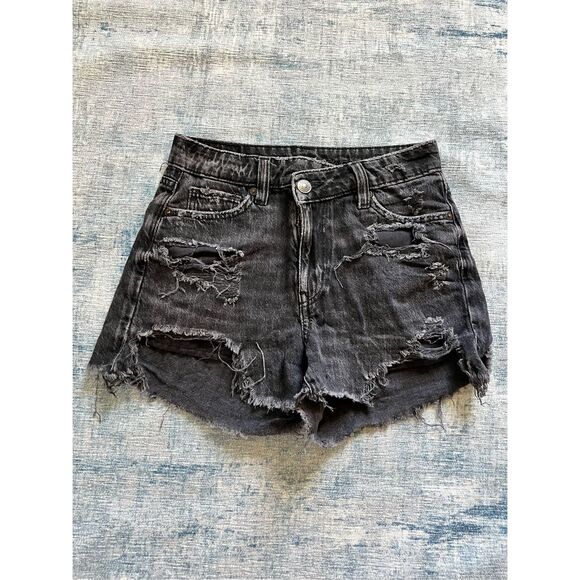 American Eagle Black Distressed High Rise Mom Shorts Size 000 - Picture 1 of 8